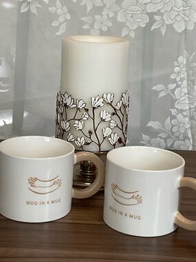 16 OZ Stoneware-HUG IN A MUG from Room Essentials. SET OF 2